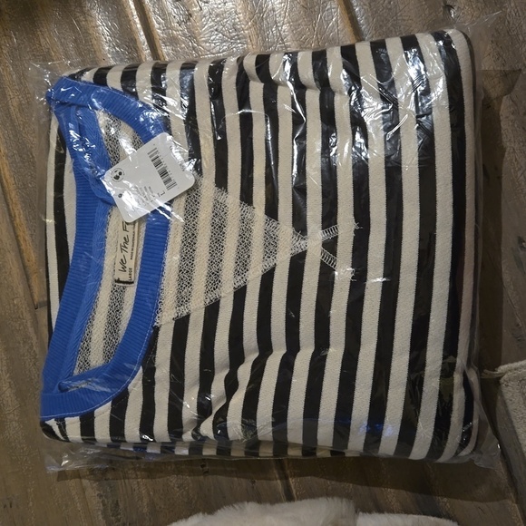 Free People Classic Striped Oversized Crewneck Sweatshirt  Sweater NEW! - Picture 4 of 7